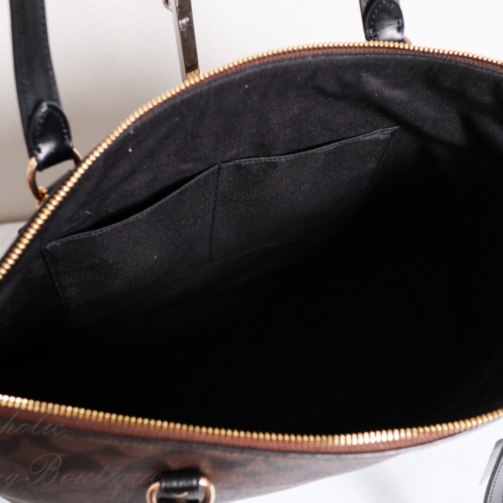 NWT Coach Gallery Tote in Signature Canvas - Picture 8 of 8